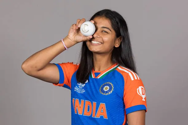Breaking Boundaries: The Inspiring Cricket Journey of Shreyanka Patil