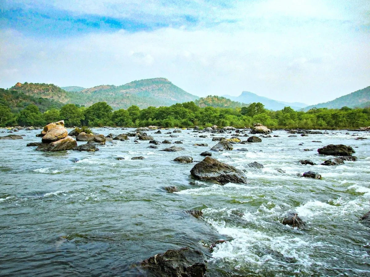 Nimishamba Temple: A Serene Riverside Sanctuary
