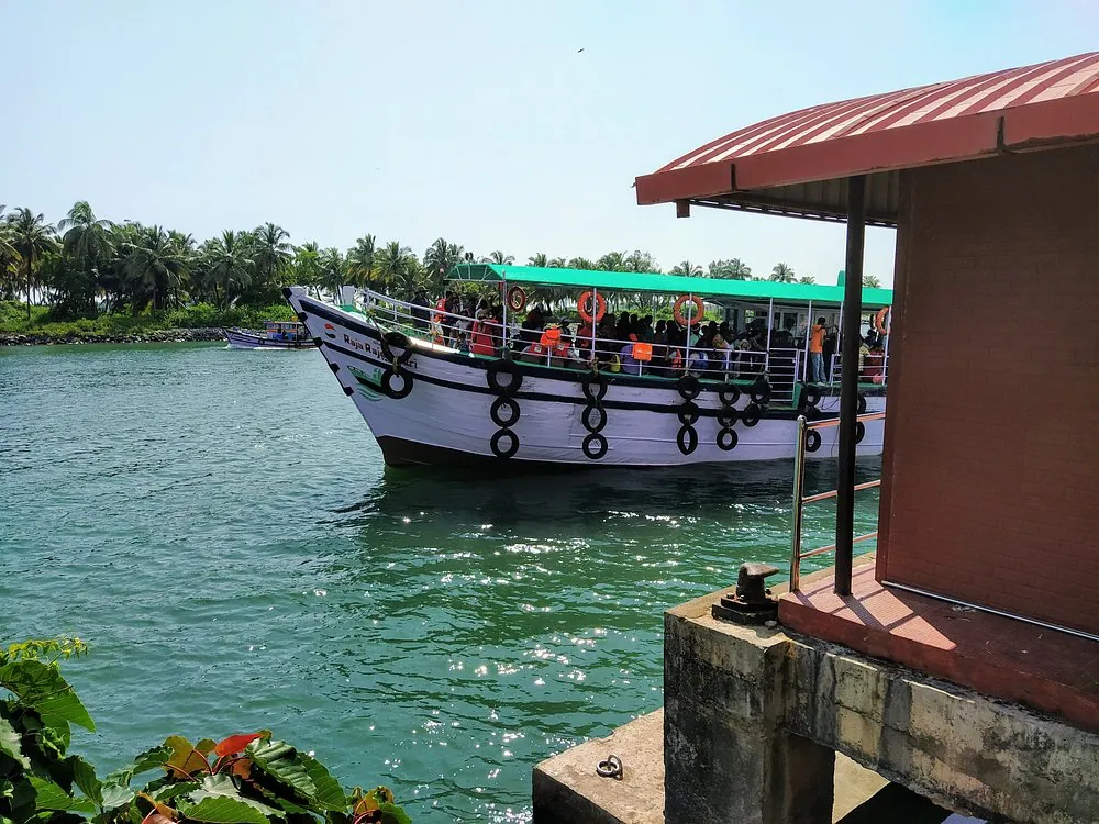 St. Mary’s Island: Karnataka’s Hidden Coastal Gem of Geological Wonder & Tropical Serenity